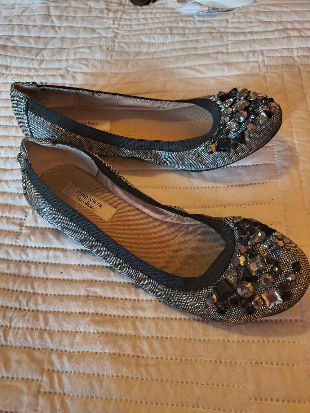 Simply Vera Vera Wang Silver Jeweled Ballet Flats 6.5